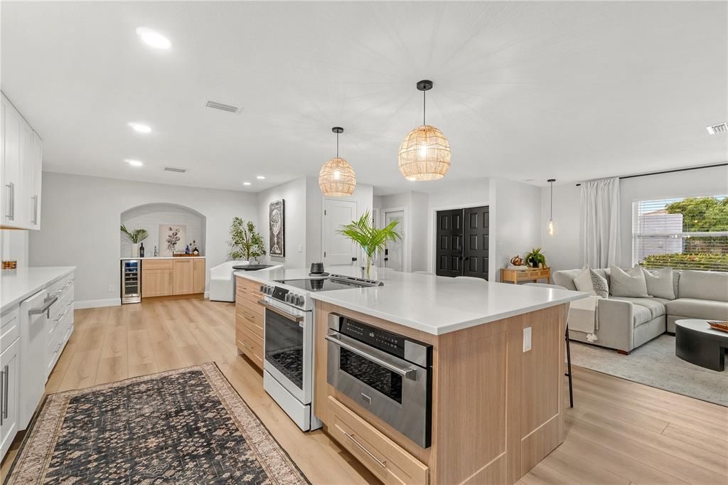 En Venta: $1,595,000 (5 camas, 3 baños, 2495 Pies cuadrados)