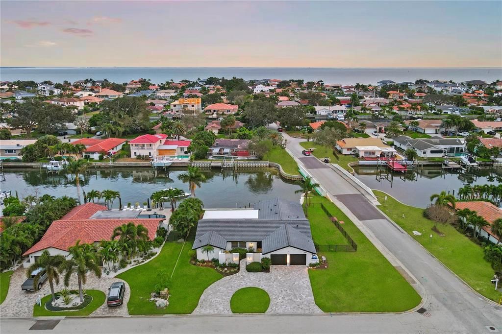 En Venta: $1,595,000 (5 camas, 3 baños, 2495 Pies cuadrados)