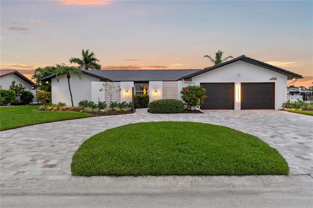 En Venta: $1,595,000 (5 camas, 3 baños, 2495 Pies cuadrados)