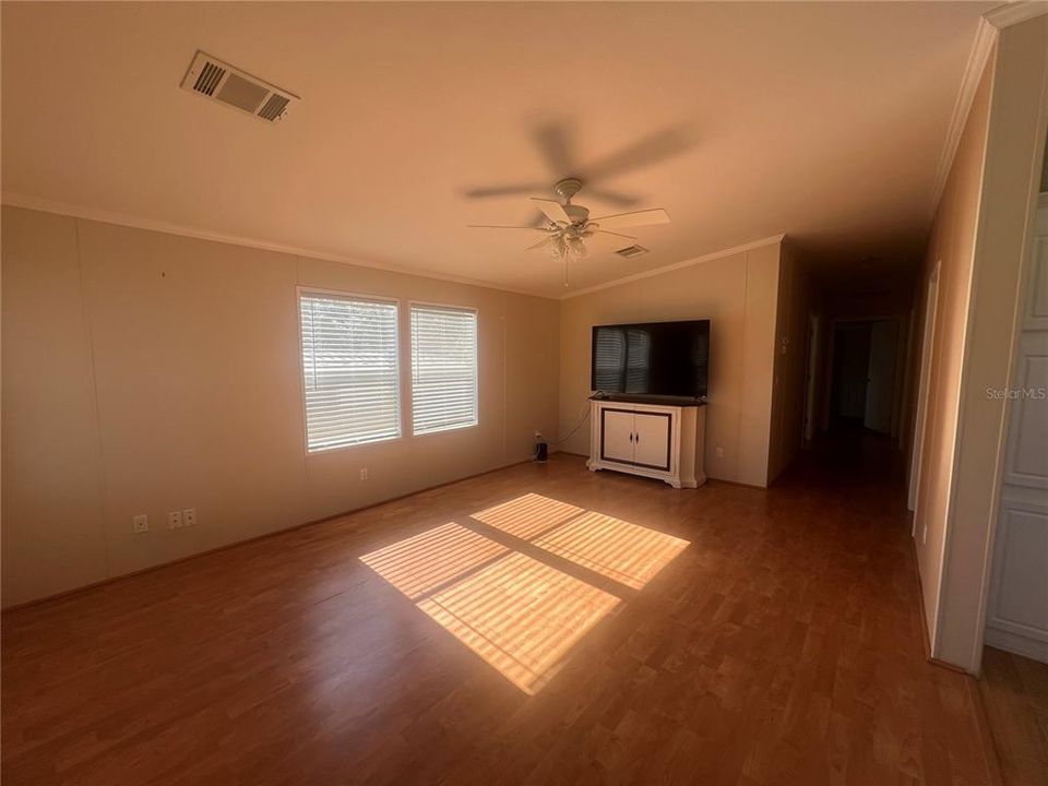 En Venta: $172,500 (3 camas, 2 baños, 1141 Pies cuadrados)