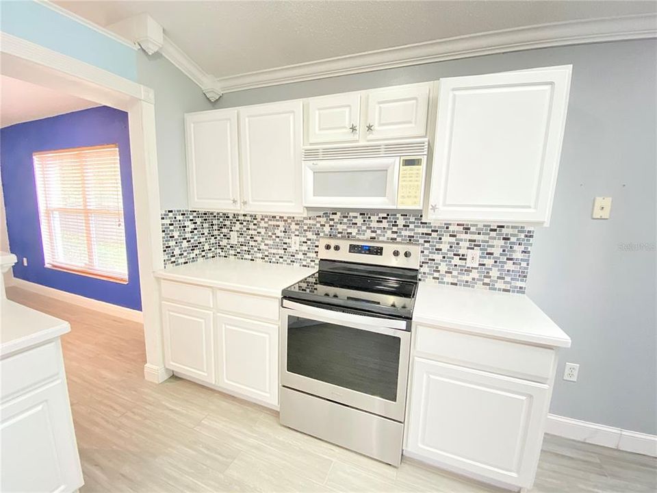 For Rent: $2,200 (4 beds, 2 baths, 1874 Square Feet)