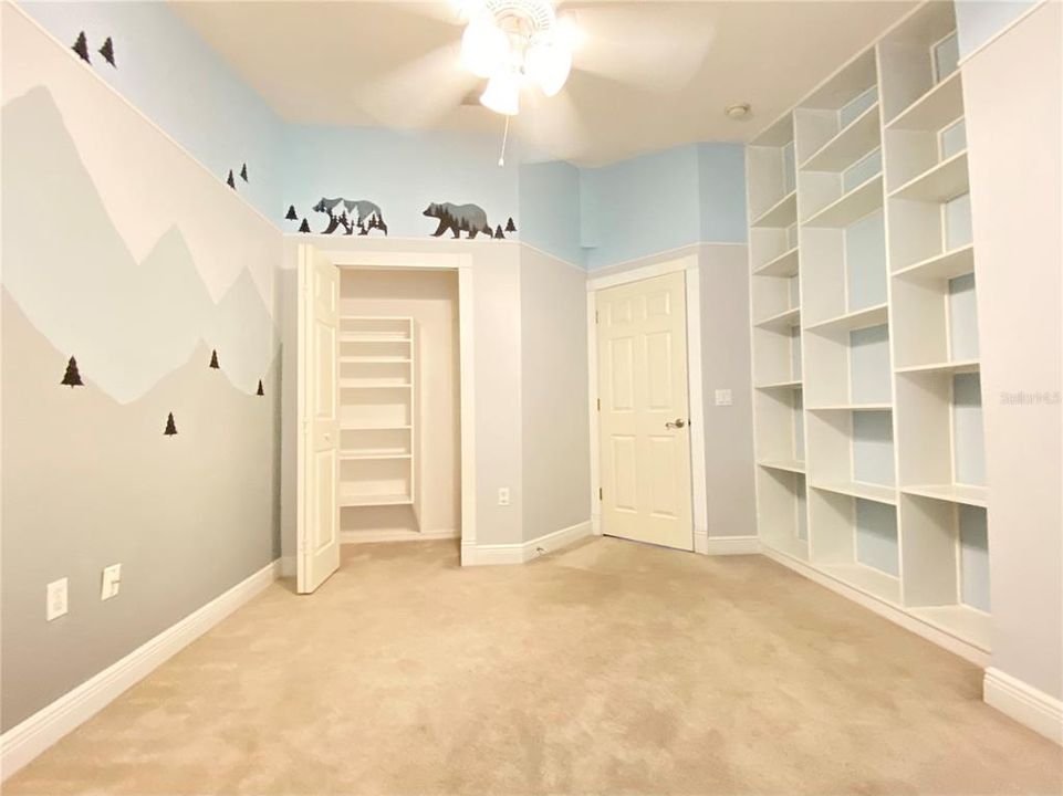 For Rent: $2,200 (4 beds, 2 baths, 1874 Square Feet)