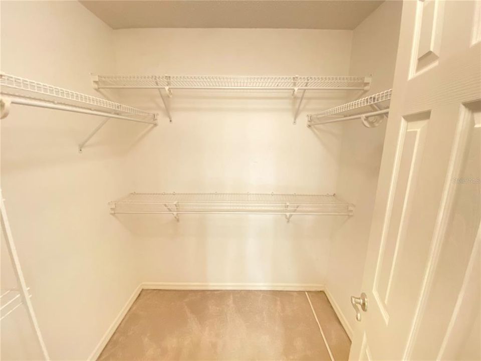 For Rent: $2,200 (4 beds, 2 baths, 1874 Square Feet)