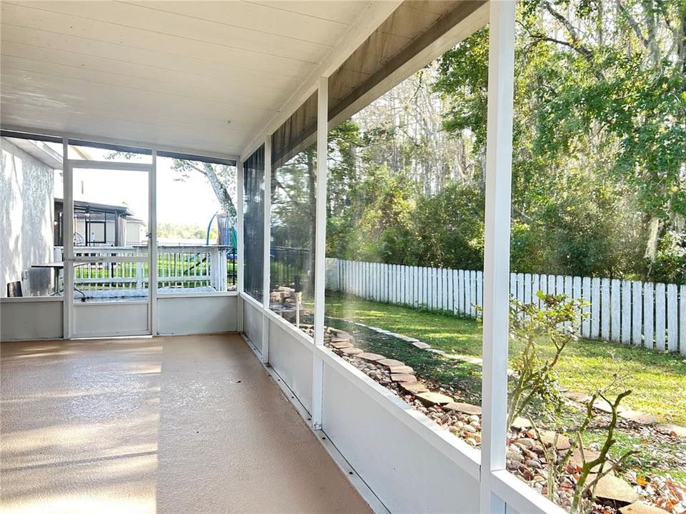 For Rent: $2,200 (4 beds, 2 baths, 1874 Square Feet)