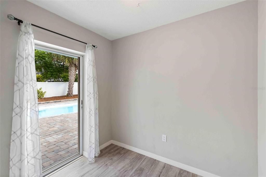 待售: $320,000 (3 贝兹, 2 浴室, 1589 平方英尺)