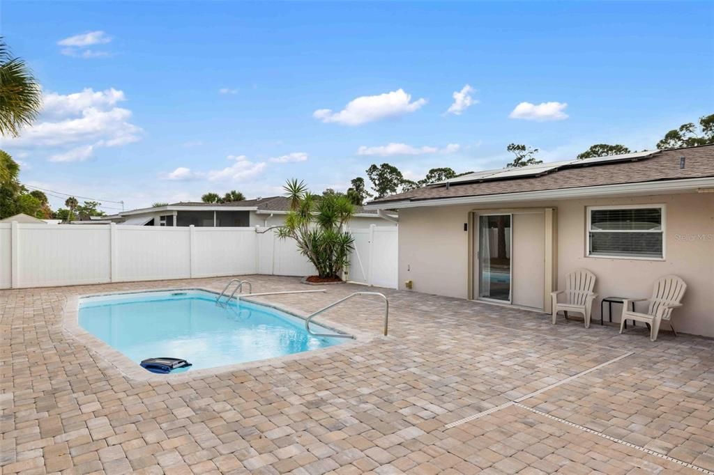 待售: $320,000 (3 贝兹, 2 浴室, 1589 平方英尺)