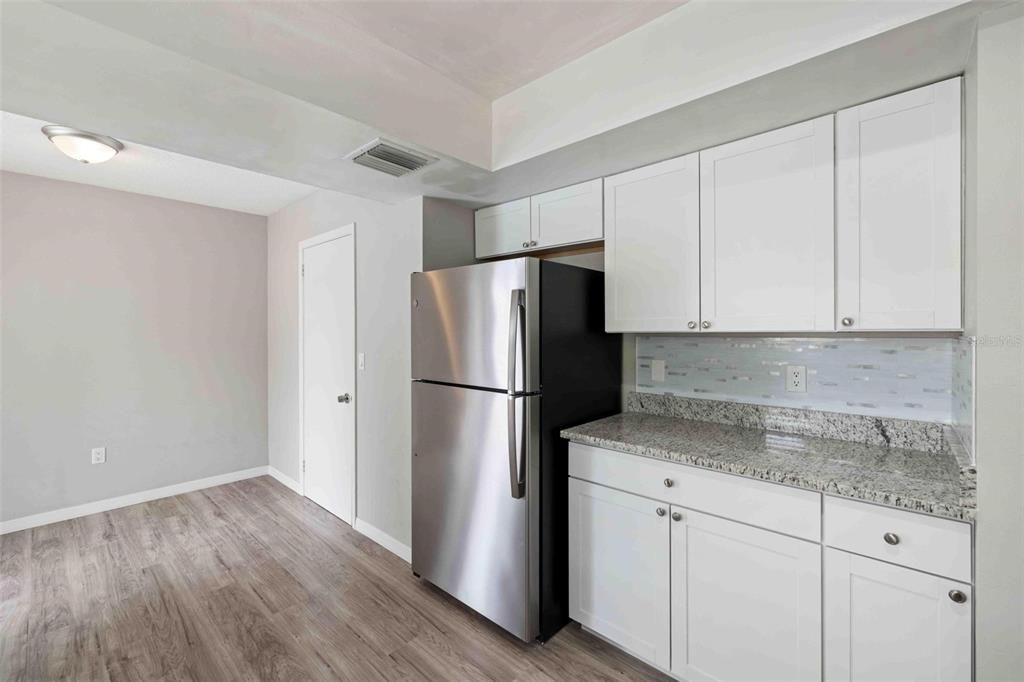 待售: $320,000 (3 贝兹, 2 浴室, 1589 平方英尺)