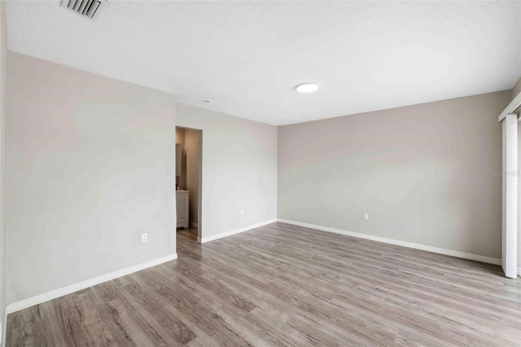 待售: $320,000 (3 贝兹, 2 浴室, 1589 平方英尺)