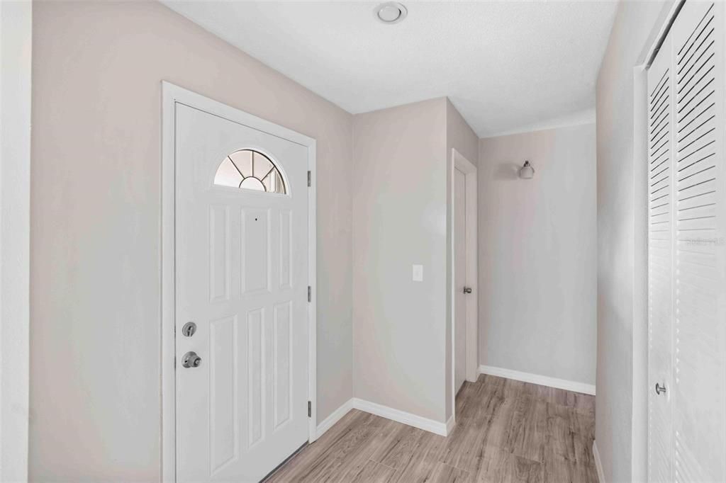 待售: $320,000 (3 贝兹, 2 浴室, 1589 平方英尺)