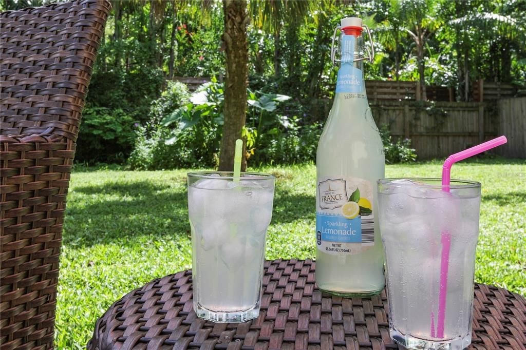 For Rent: $3,300 (4 beds, 2 baths, 1605 Square Feet)