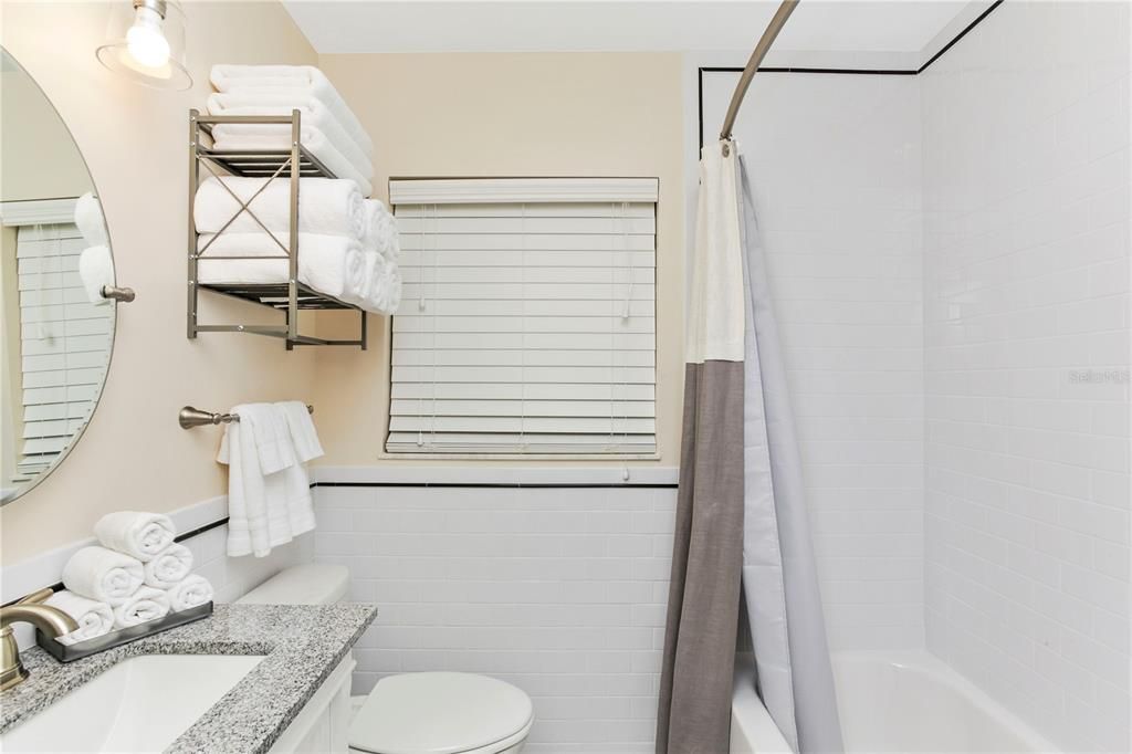 For Rent: $3,300 (4 beds, 2 baths, 1605 Square Feet)