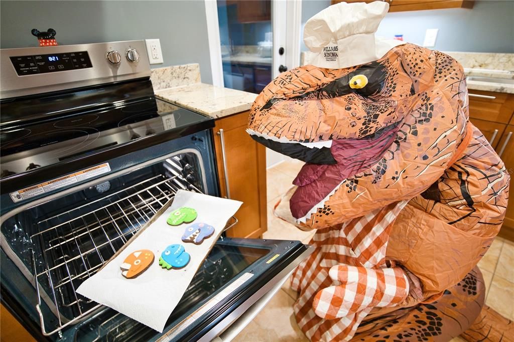 For Rent: $3,300 (4 beds, 2 baths, 1605 Square Feet)