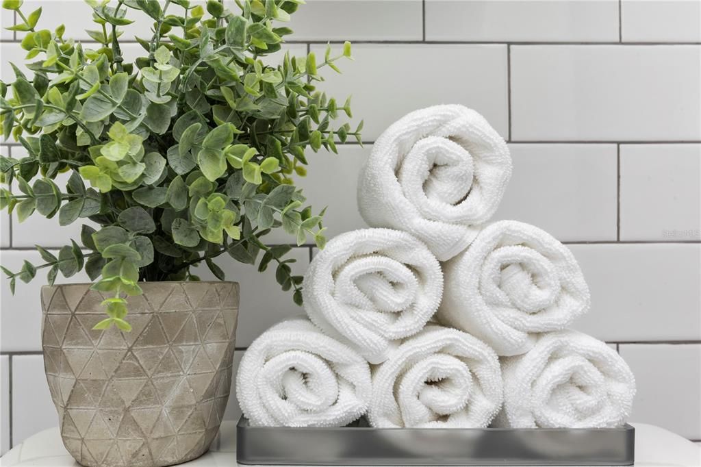 For Rent: $3,300 (4 beds, 2 baths, 1605 Square Feet)