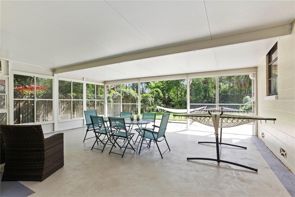 For Rent: $3,300 (4 beds, 2 baths, 1605 Square Feet)