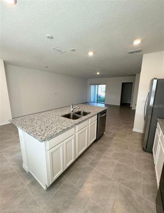 En Renta: $2,700 (3 camas, 2 baños, 1567 Pies cuadrados)