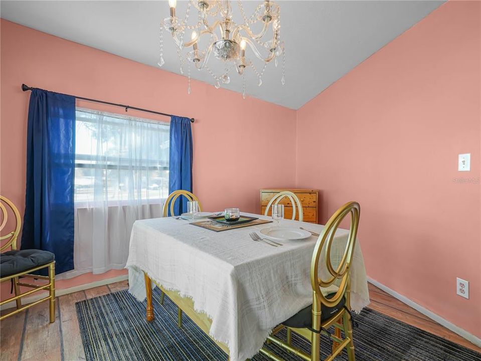 For Sale: $155,000 (3 beds, 2 baths, 1392 Square Feet)