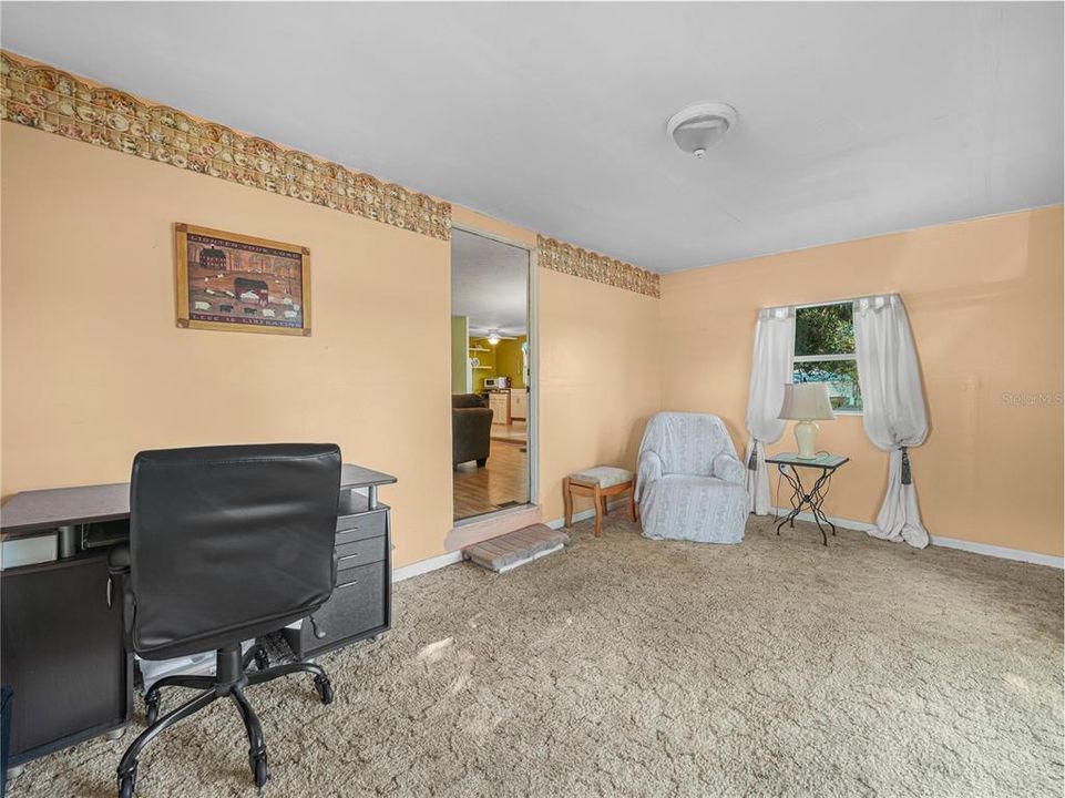 For Sale: $155,000 (3 beds, 2 baths, 1392 Square Feet)