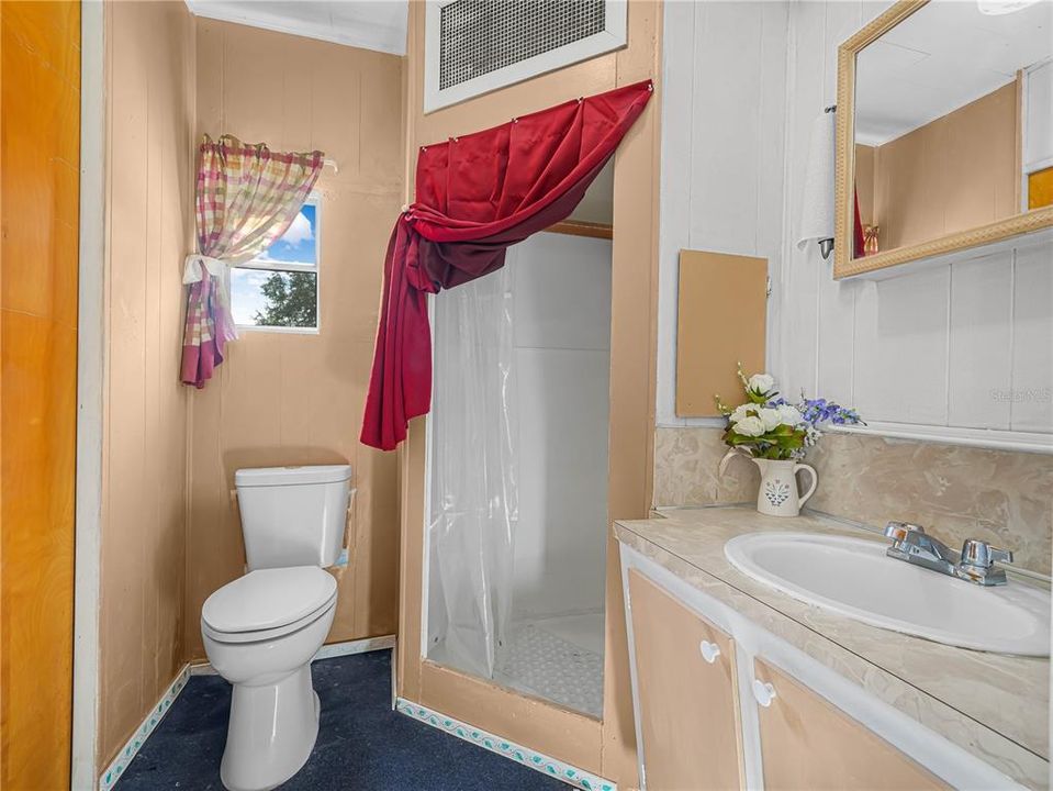 For Sale: $155,000 (3 beds, 2 baths, 1392 Square Feet)