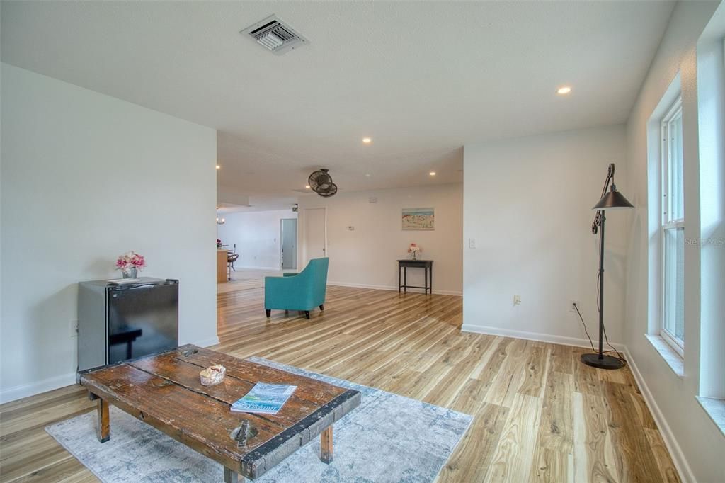 For Sale: $599,900 (3 beds, 2 baths, 1773 Square Feet)