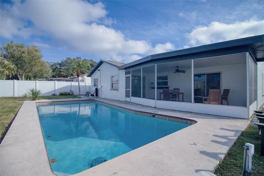 For Sale: $599,900 (3 beds, 2 baths, 1773 Square Feet)