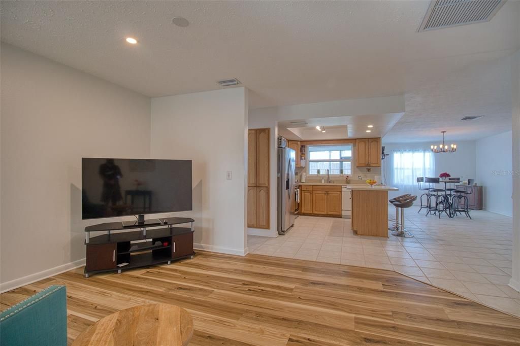 For Sale: $599,900 (3 beds, 2 baths, 1773 Square Feet)