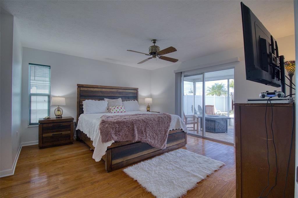 For Sale: $599,900 (3 beds, 2 baths, 1773 Square Feet)