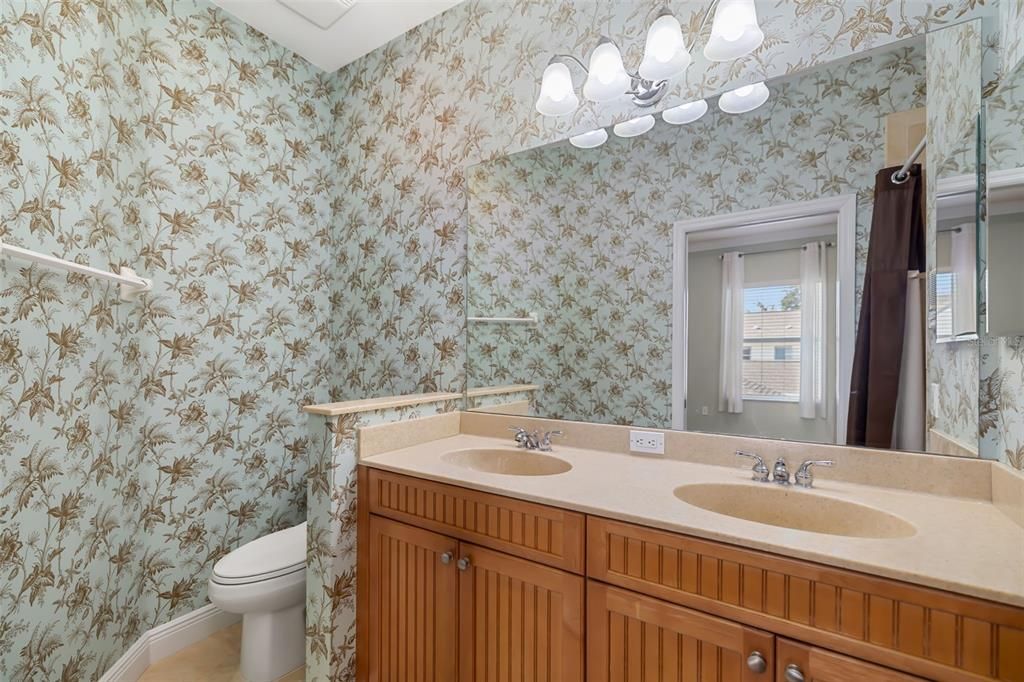 En Venta: $298,900 (3 camas, 2 baños, 1628 Pies cuadrados)