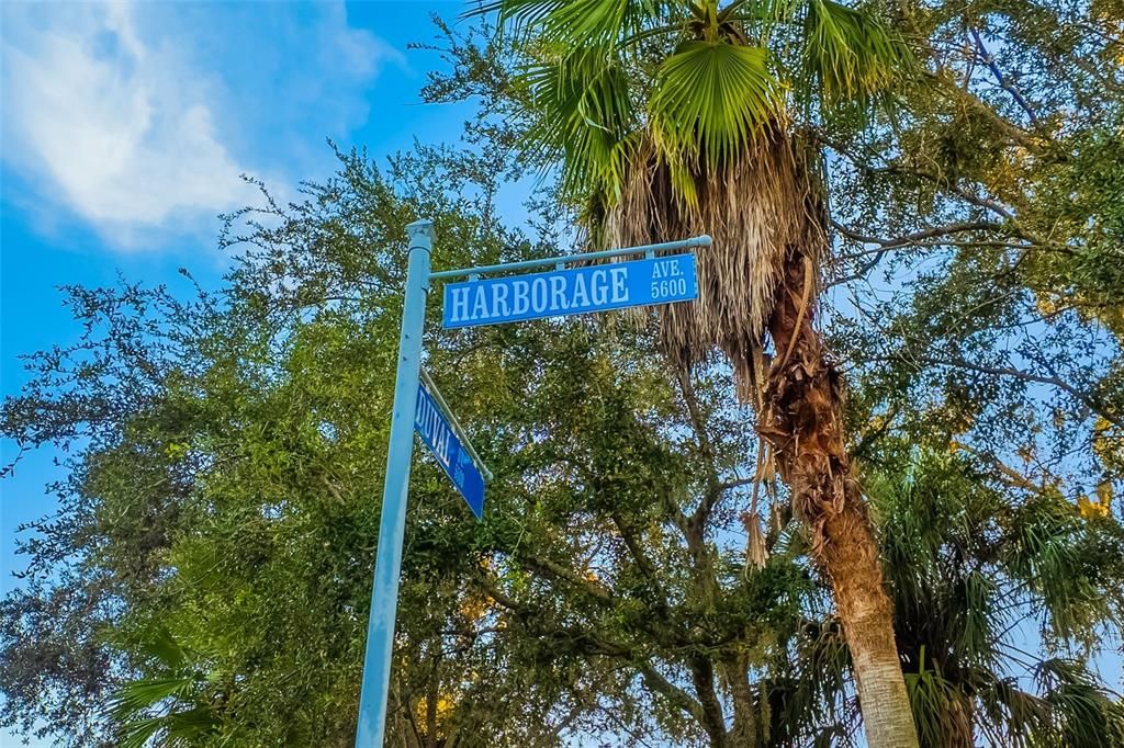 En Venta: $298,900 (3 camas, 2 baños, 1628 Pies cuadrados)