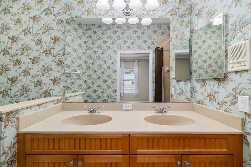 En Venta: $298,900 (3 camas, 2 baños, 1628 Pies cuadrados)