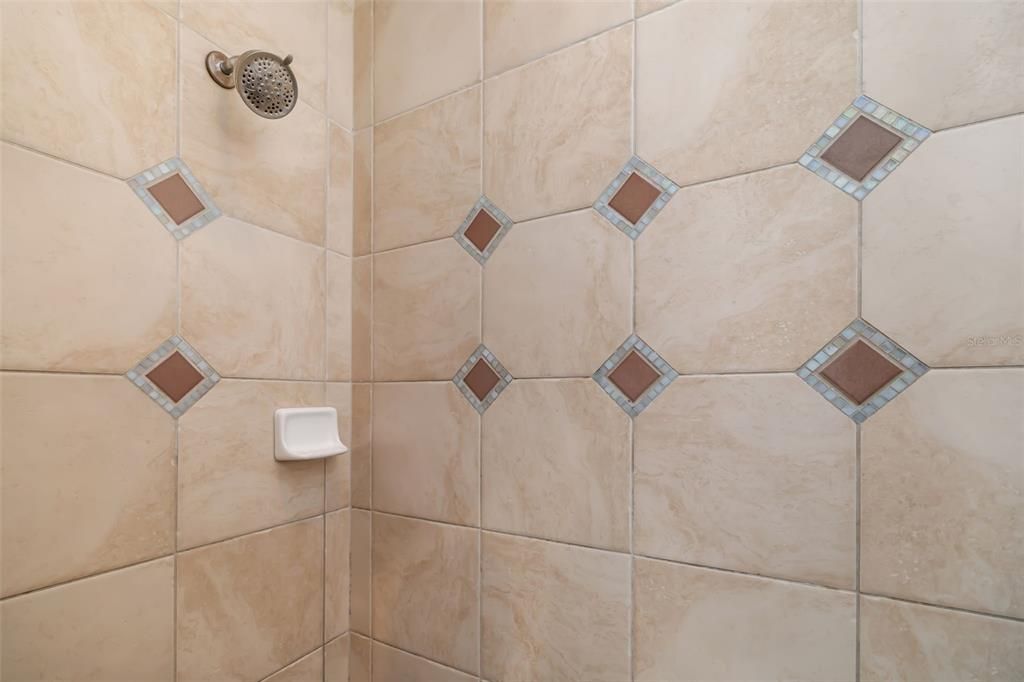 En Venta: $298,900 (3 camas, 2 baños, 1628 Pies cuadrados)