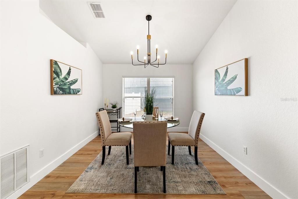 待售: $389,900 (4 贝兹, 2 浴室, 1807 平方英尺)