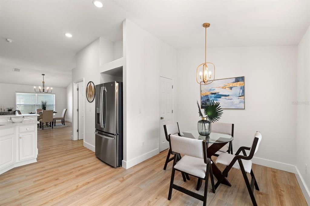 待售: $389,900 (4 贝兹, 2 浴室, 1807 平方英尺)