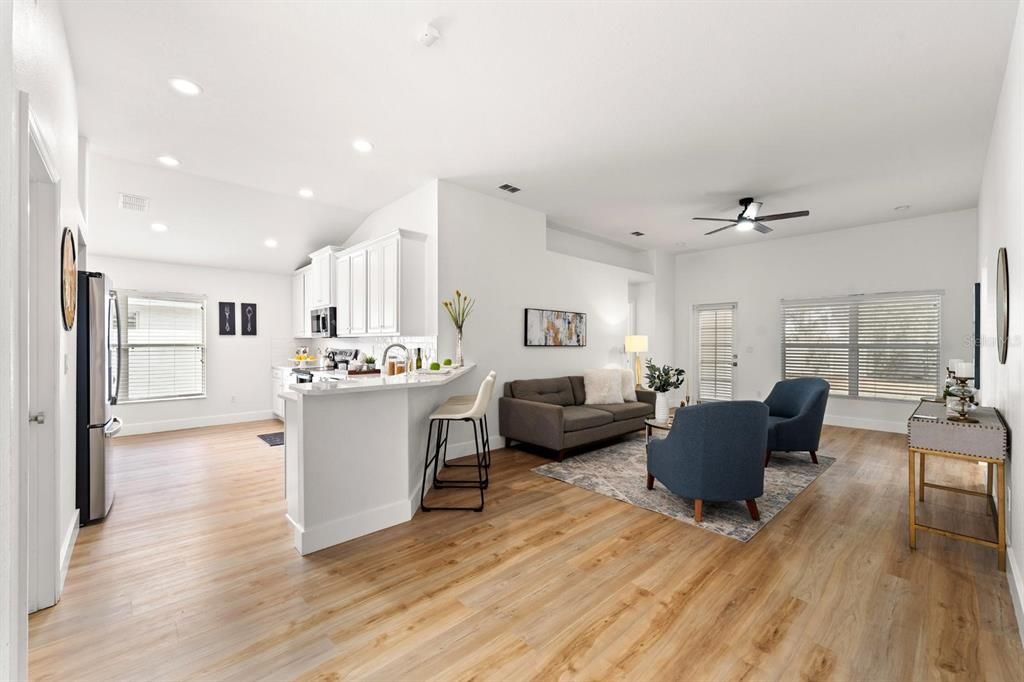 待售: $389,900 (4 贝兹, 2 浴室, 1807 平方英尺)