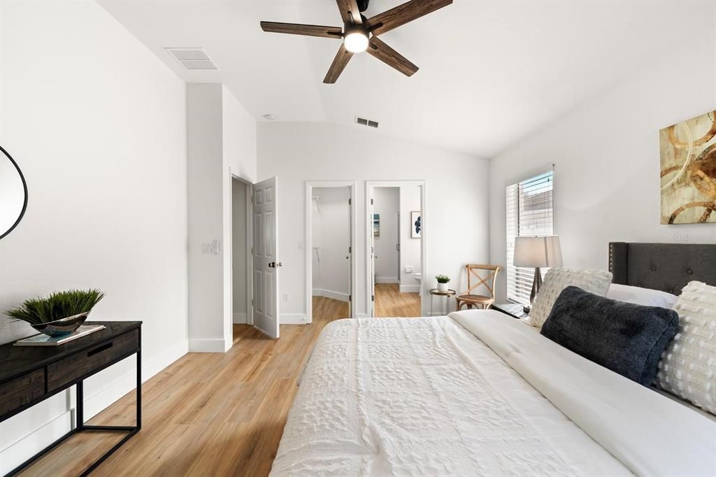 待售: $389,900 (4 贝兹, 2 浴室, 1807 平方英尺)