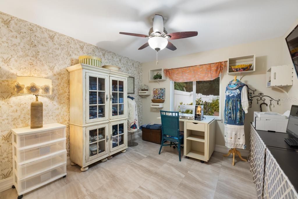 En Venta: $449,000 (3 camas, 2 baños, 1921 Pies cuadrados)