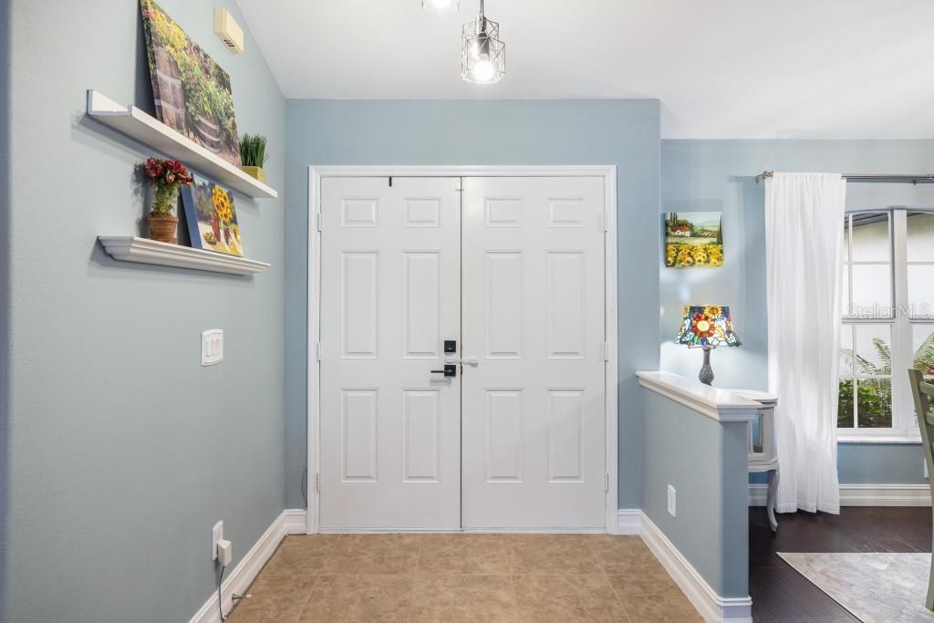 En Venta: $449,000 (3 camas, 2 baños, 1921 Pies cuadrados)