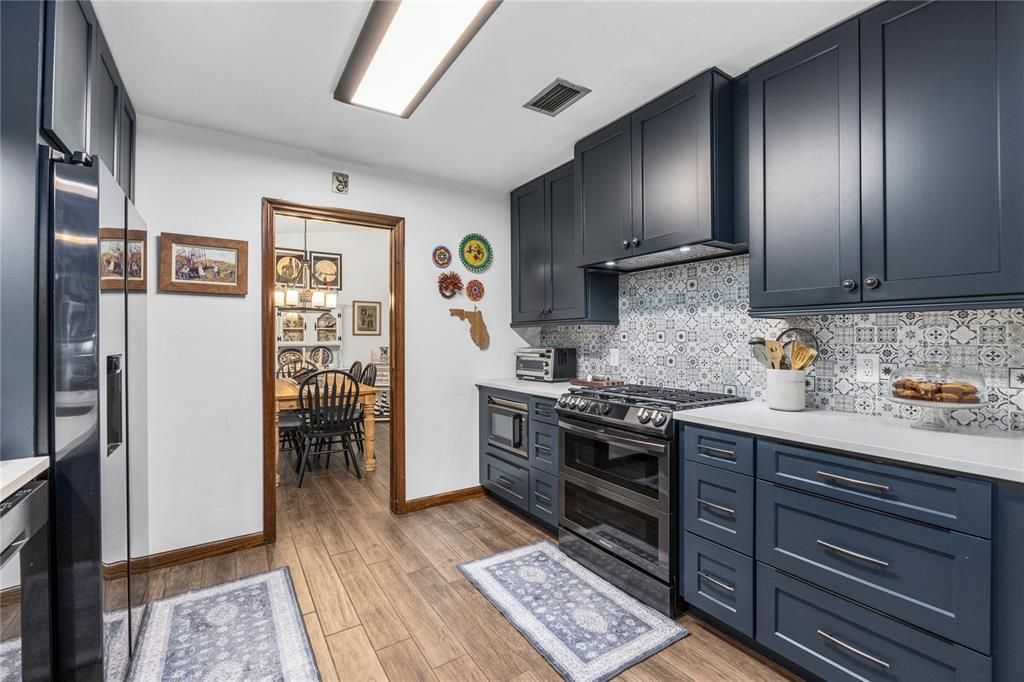 待售: $599,900 (4 贝兹, 2 浴室, 2586 平方英尺)