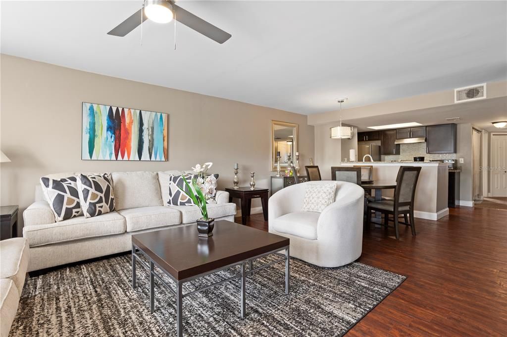 В аренду: $1,850 (3 спален, 2 ванн, 1287 Квадратных фут)