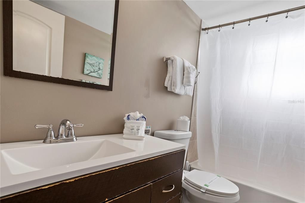 В аренду: $1,850 (3 спален, 2 ванн, 1287 Квадратных фут)