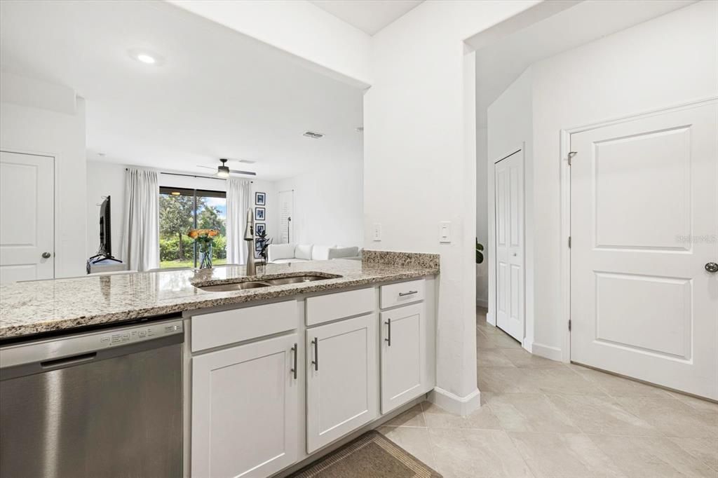 For Sale: $335,000 (3 beds, 2 baths, 1925 Square Feet)