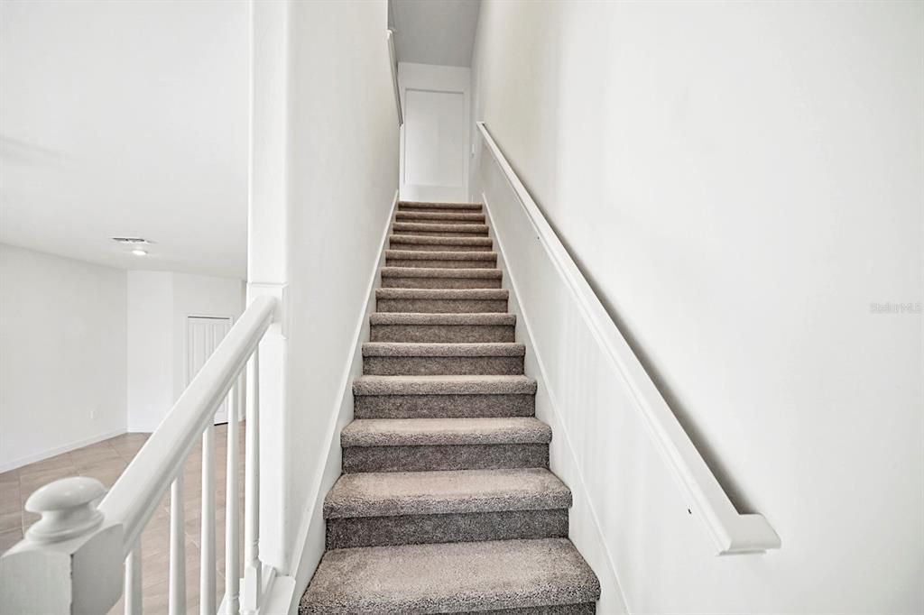 For Sale: $335,000 (3 beds, 2 baths, 1925 Square Feet)