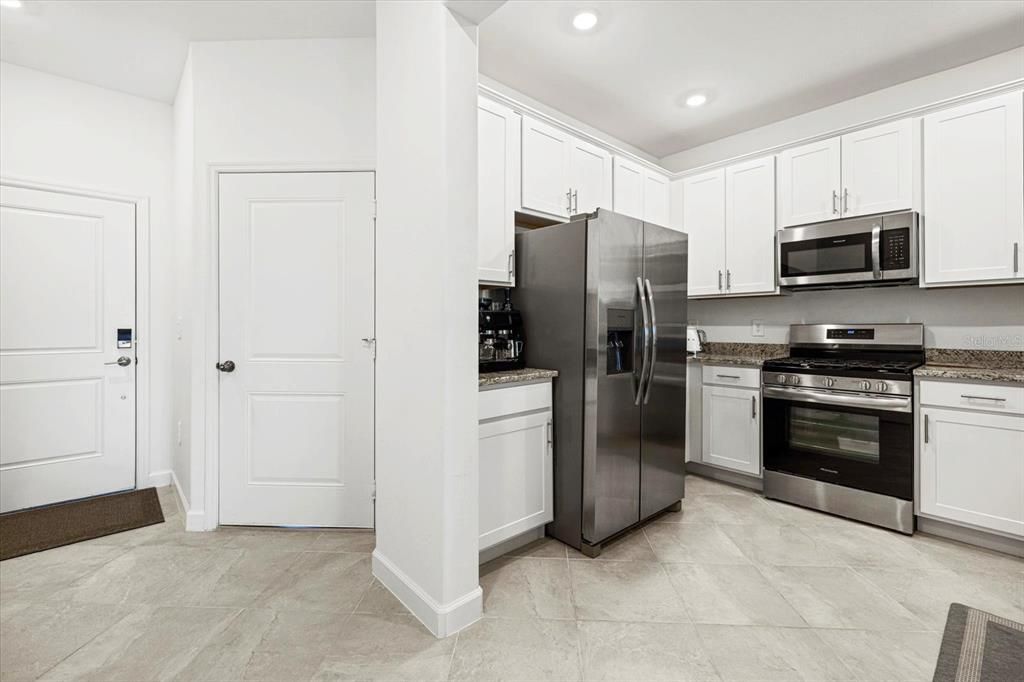 For Sale: $335,000 (3 beds, 2 baths, 1925 Square Feet)