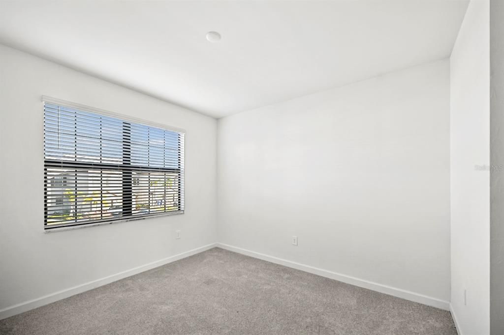 For Sale: $335,000 (3 beds, 2 baths, 1925 Square Feet)