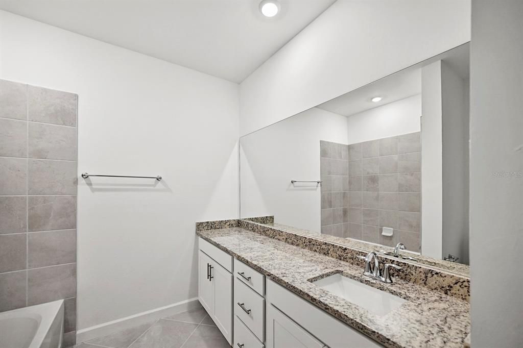 For Sale: $335,000 (3 beds, 2 baths, 1925 Square Feet)