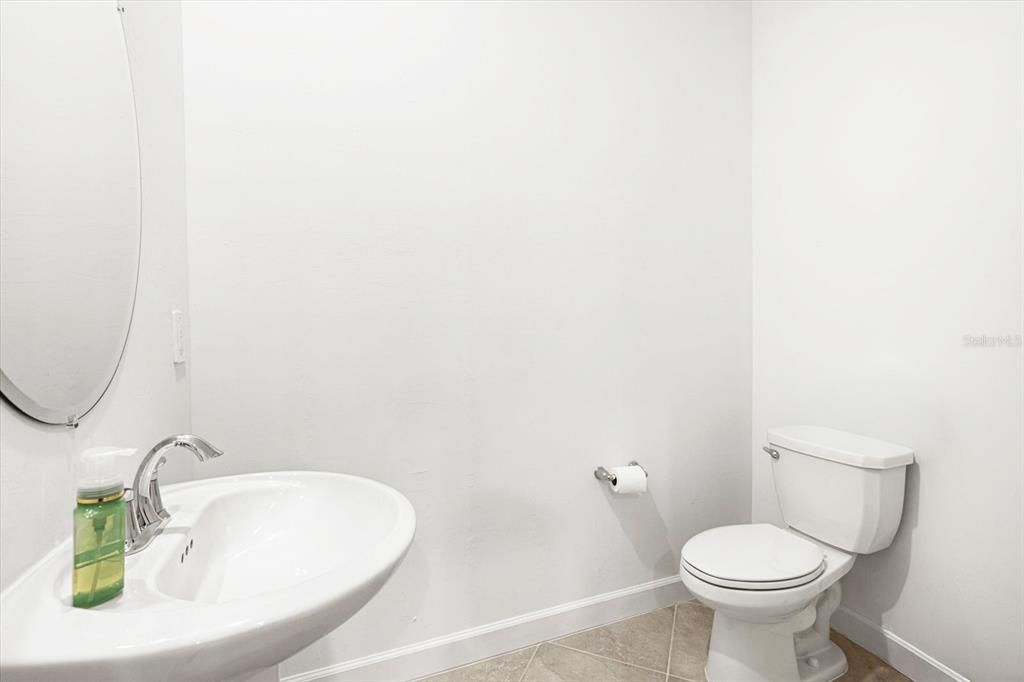 For Sale: $335,000 (3 beds, 2 baths, 1925 Square Feet)
