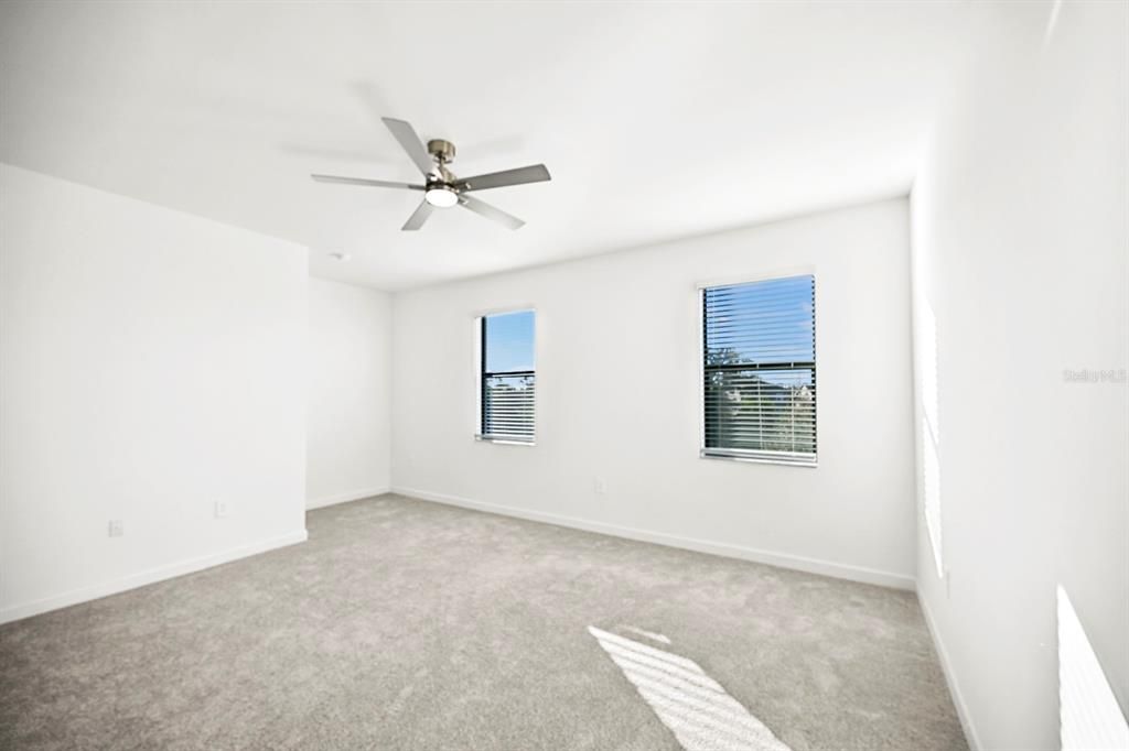 For Sale: $335,000 (3 beds, 2 baths, 1925 Square Feet)