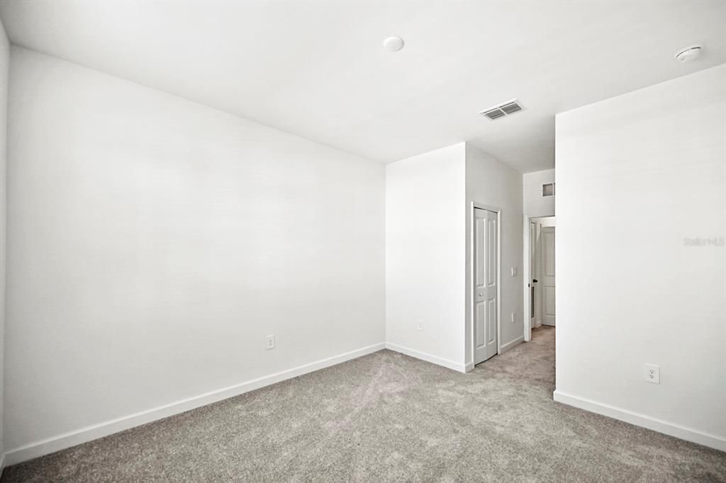 For Sale: $335,000 (3 beds, 2 baths, 1925 Square Feet)