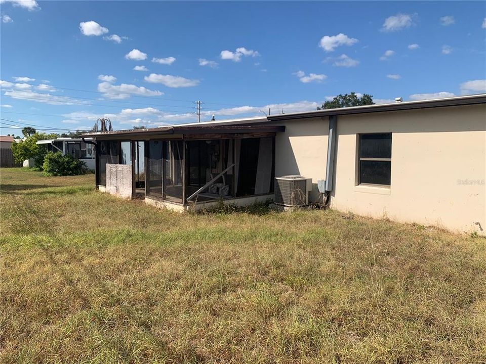 Activo con contrato: $109,900 (3 camas, 2 baños, 1314 Pies cuadrados)