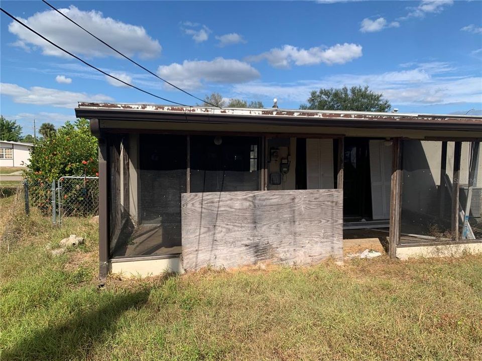 Activo con contrato: $109,900 (3 camas, 2 baños, 1314 Pies cuadrados)