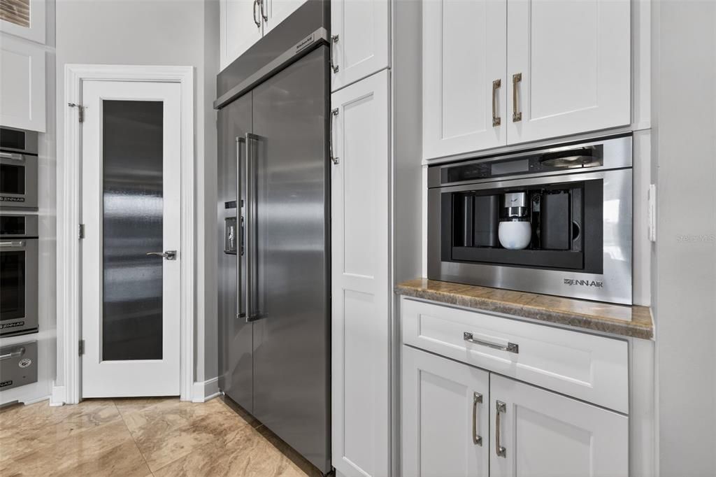 На продажу: $4,100,000 (3 спален, 3 ванн, 3038 Квадратных фут)